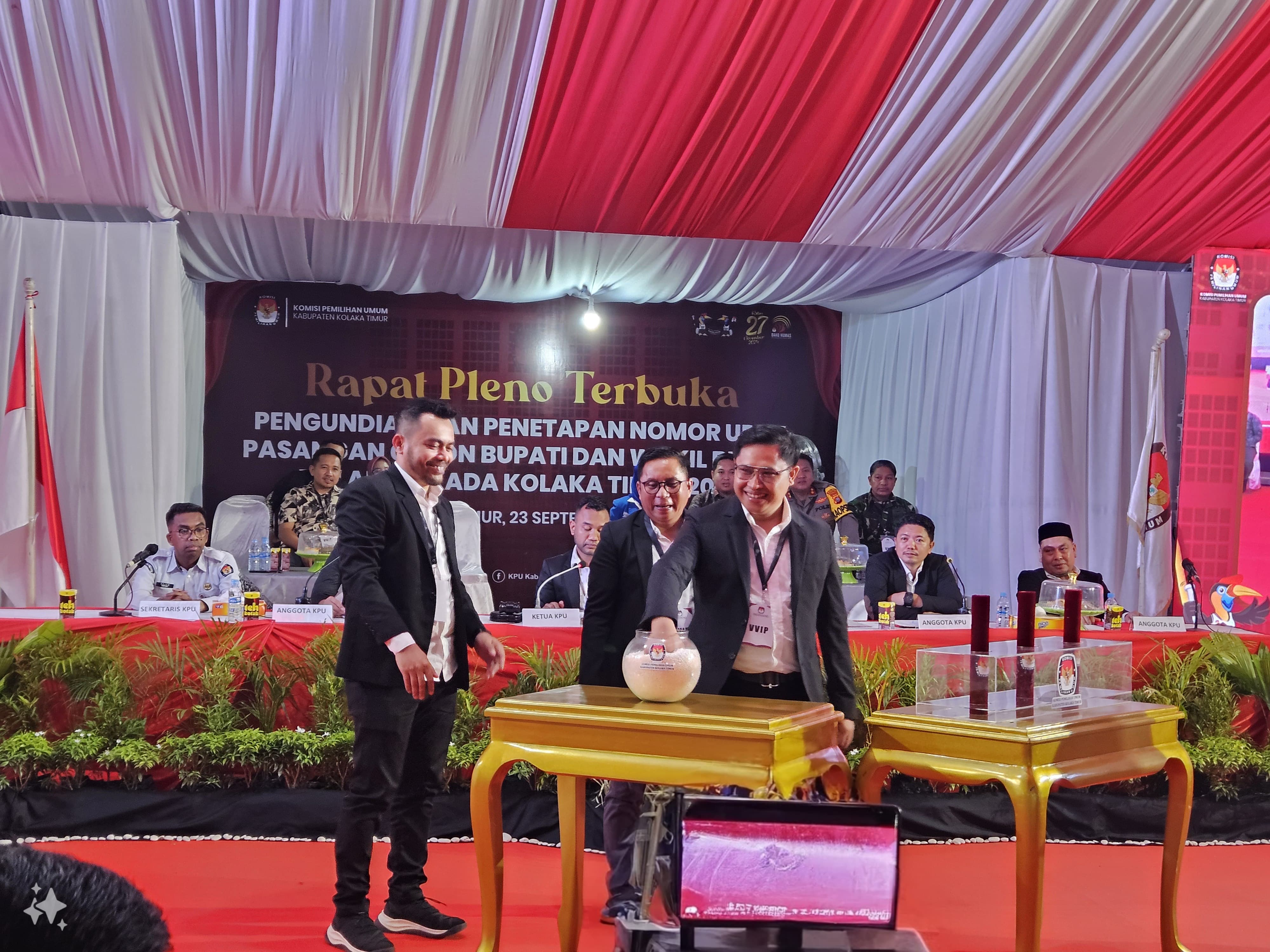 Bawaslu Koltim memeriksa pengundian nomor urut